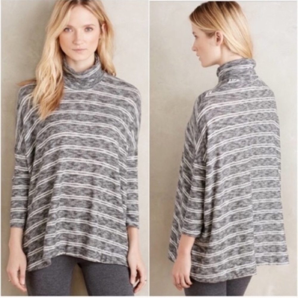 ANTHRO POSTMARK • Mila Grey Striped Oversized Top Size Small